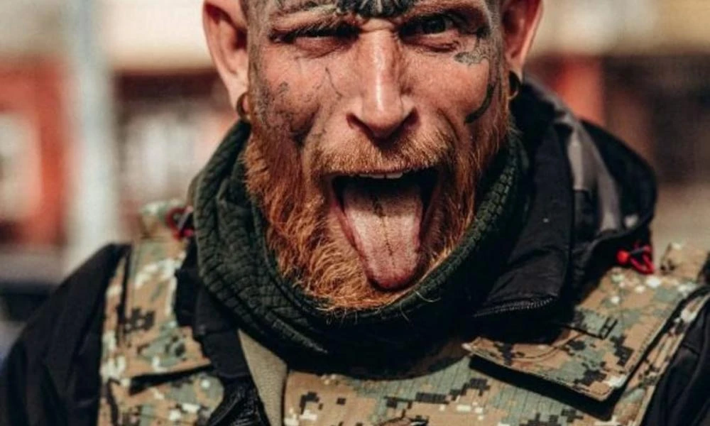 Η Μόσχα κρεμάει στα μανταλάκια κάθε ξένο μισθοφόρο στην Μαριούπολη-Αιχμάλωτοι Βρετανοί και άλλοι στρατιωτικοί στο Azovstal